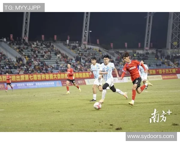 足球明星跨界挑战排球运动高清图片展示与精彩瞬间回顾